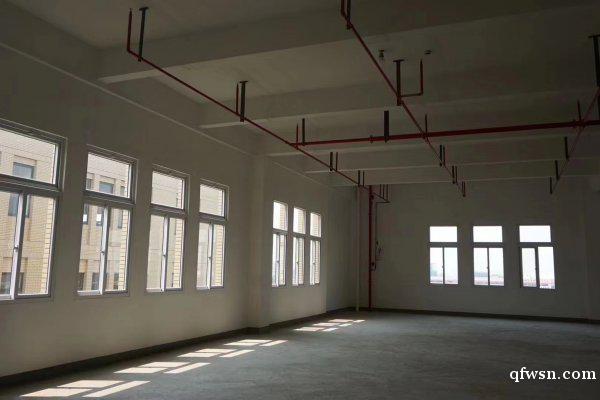 通州高新區標準廠房出租 單層2000平有底樓 可分租 非中介 通州高新區標準廠房出租 單層2000平有底樓 可分租 非中介