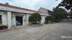 通州區(qū)十總鎮(zhèn)志新村，1000平獨門獨院，大車可進(jìn)，有門衛(wèi)