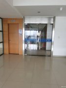 通京大道335號廠房招租。交通方便，變壓器容量大，有兩證。